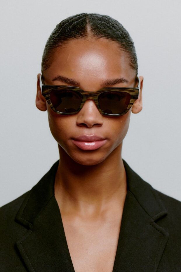 SONNENBRILLE KAWS STRIPED HORN