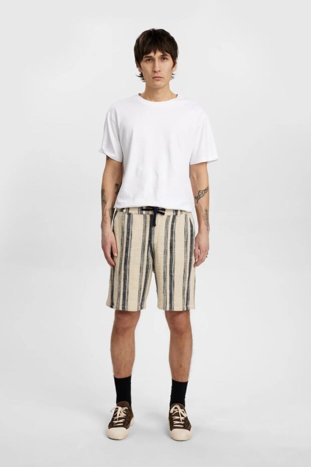 SHORT AKJAN STRUCTURE SHORTS TOFU